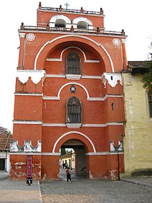 220px-El_arco_del_carmen